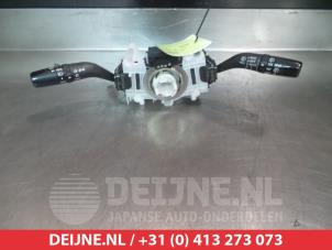 Gebruikte Licht + Raw Schakelaar Mazda CX-7 2.2 MZR-CD 16V Prijs € 50,00 Margeregeling aangeboden door V.Deijne Jap.Auto-onderdelen BV