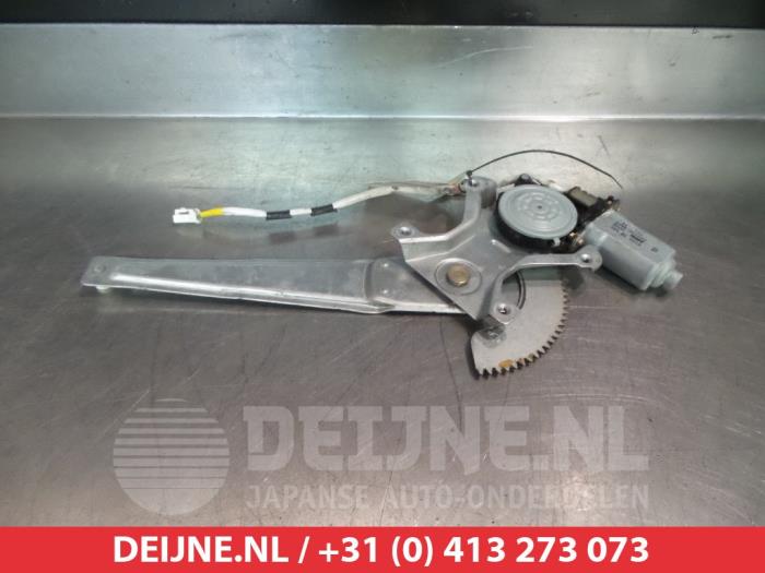 Mazda Premacy Fenstermechanik 4-türig rechts hinten O291060