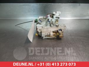 Nissan King Cab Door lock mechanism 2-door, right O279197 photo 2