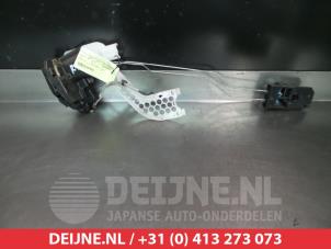 Gebruikte Deurslot Mechaniek 4Deurs rechts-achter Kia Cerato 1.6 16V Prijs € 35,00 Margeregeling aangeboden door V.Deijne Jap.Auto-onderdelen BV