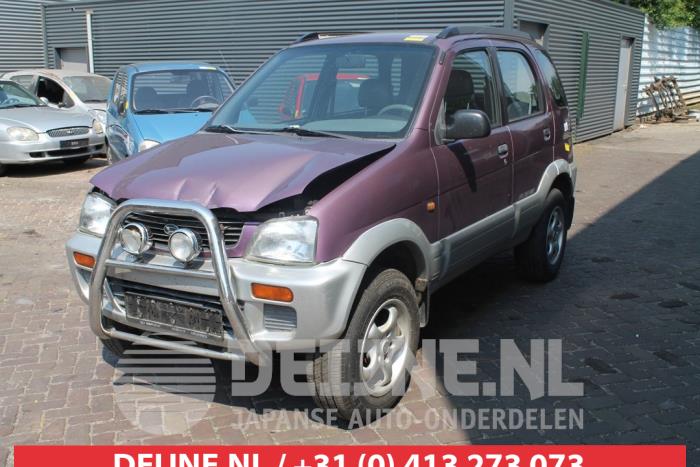 Daihatsu Terios Portier 4Deurs links-voor O272705