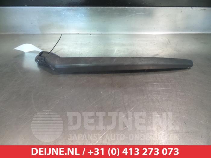 Nissan Murano Rear wiper arm O301505