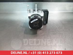 Nissan Navara ABS pump O337702 photo 2