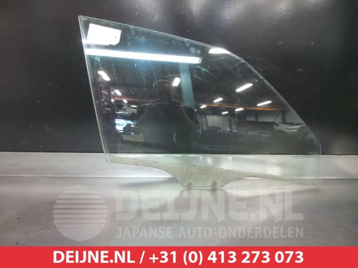 Mazda Demio Türscheibe 4-türig rechts vorne O274586