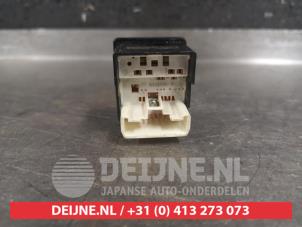 Toyota Rav-4 Mirror switch O310930 photo 2