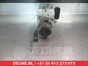 Toyota Camry ABS Pomp O338544 foto 2