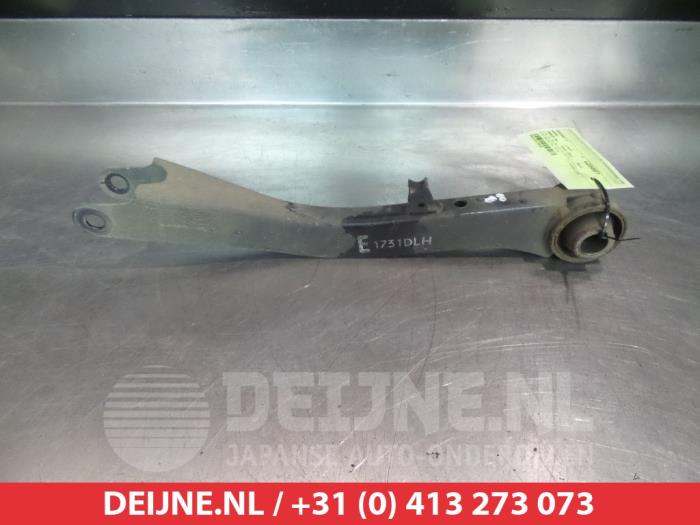 Subaru Impreza Draagarm links-achter O383446