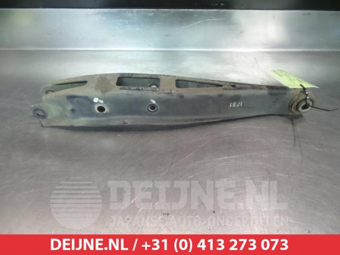 Subaru Impreza Querlenker rechts hinten O384313