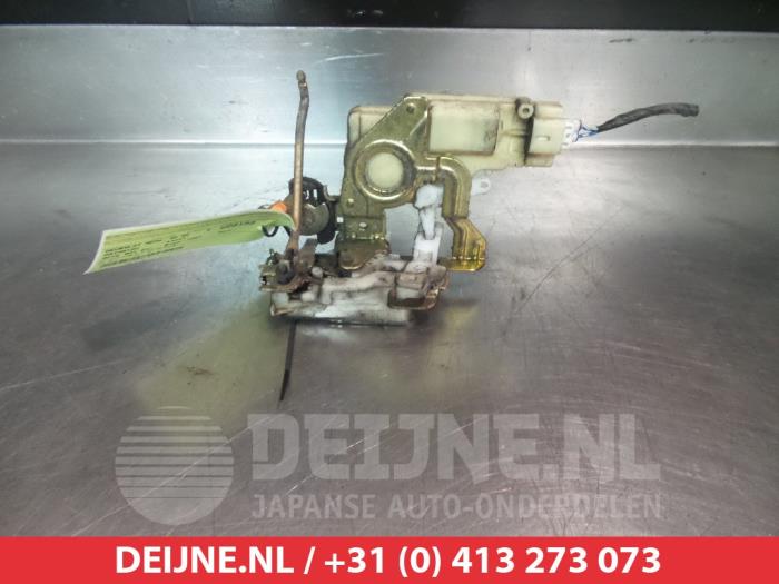 Daihatsu Move Deurslot Mechaniek 4Deurs rechts-achter O281739