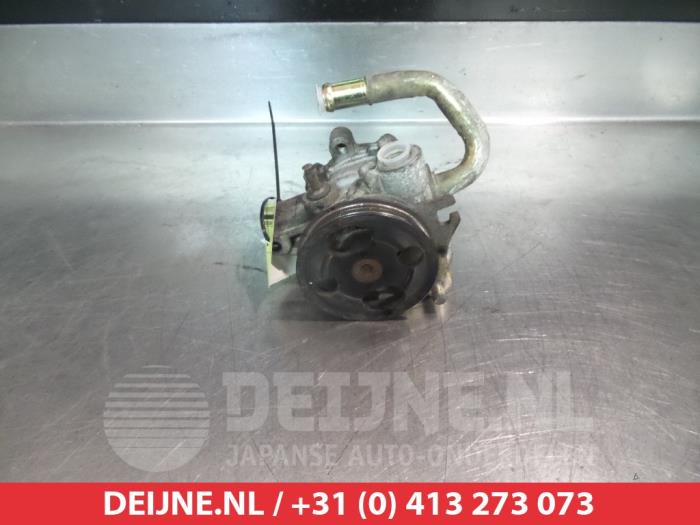 Gebruikte Stuurpomp Daihatsu Move (L9) 1.0 12V Prijs € 25,00 Margeregeling aangeboden door V.Deijne Jap.Auto-onderdelen BV