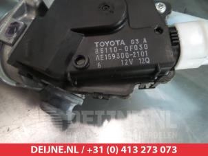 Toyota Verso Front wiper motor O349445 photo 3