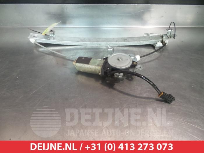 Nissan King Cab Rear door window mechanism 4-door, right O291265