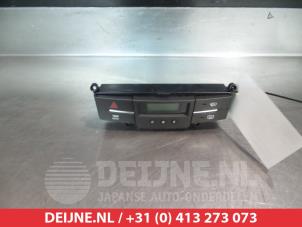 Gebruikte Display Interieur Ssang Yong Korando 2.0 e-XDi 16V 4x4 Prijs € 35,00 Margeregeling aangeboden door V.Deijne Jap.Auto-onderdelen BV