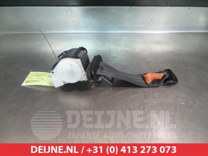 Mazda 323 Sicherheitsgurt rechts hinten O315900