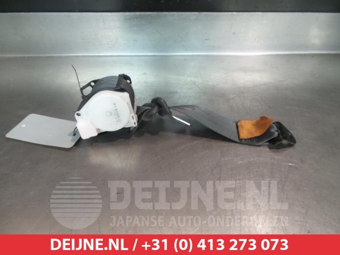 Mazda 323 Sicherheitsgurt rechts hinten O315899