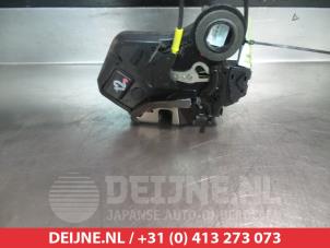 Toyota Hilux Türschlossmechanik 4-türig links hinten O280527 foto 2