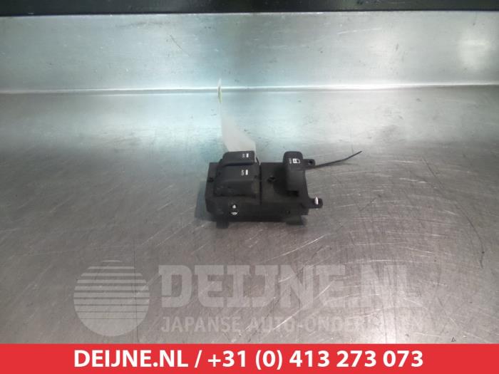 Hyundai Genesis Combischakelaar ramen O311565