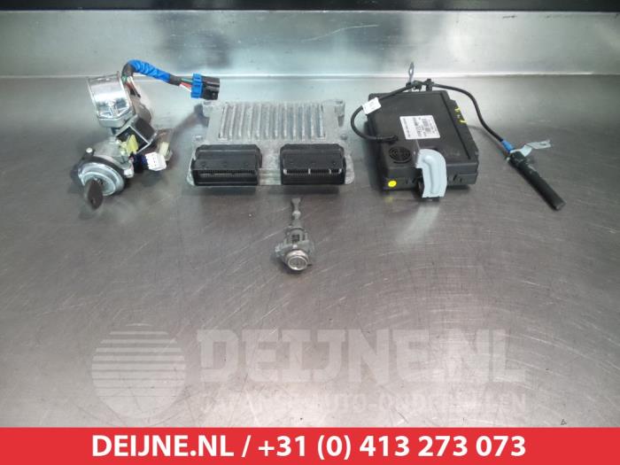 Gebruikte Computer Motormanagement Hyundai Genesis Coupé (BK) 3.8 V6 24V Prijs € 125,00 Margeregeling aangeboden door V.Deijne Jap.Auto-onderdelen BV