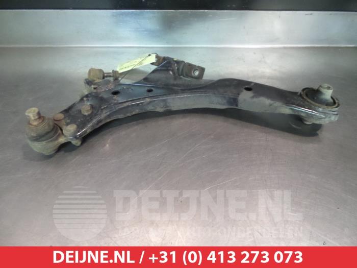 Hyundai Trajet Front lower wishbone, left O381088