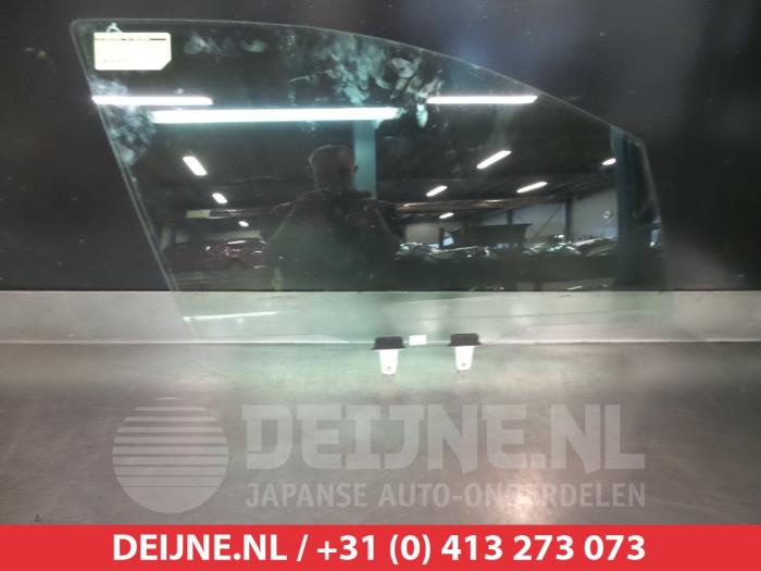 Suzuki SX-4 Portierruit 4Deurs rechts-voor O275101