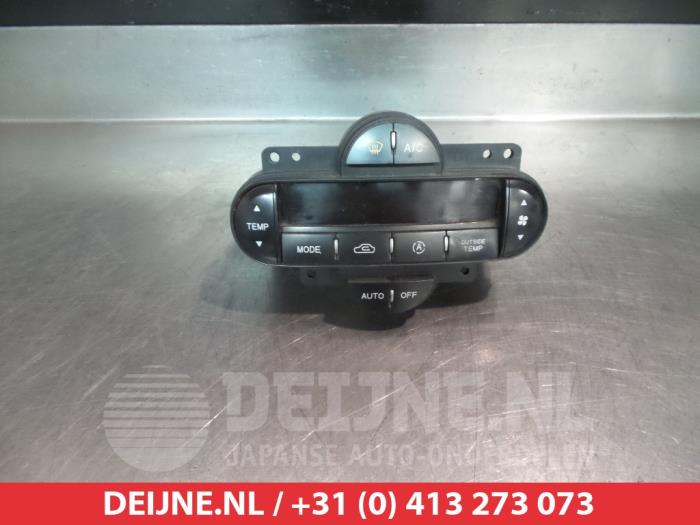 Kia Carens Heater control panel O305833