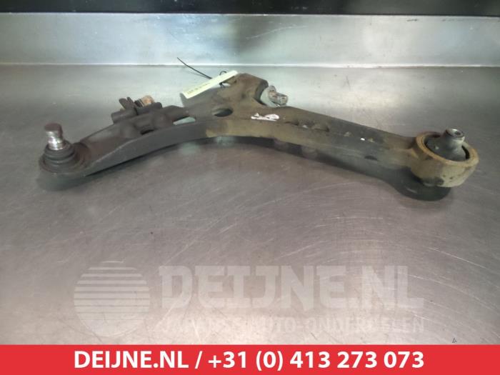 Hyundai Trajet Front lower wishbone, left O381086