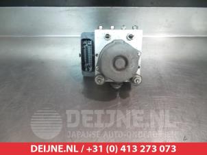 Toyota Auris ABS pump O338588 photo 2