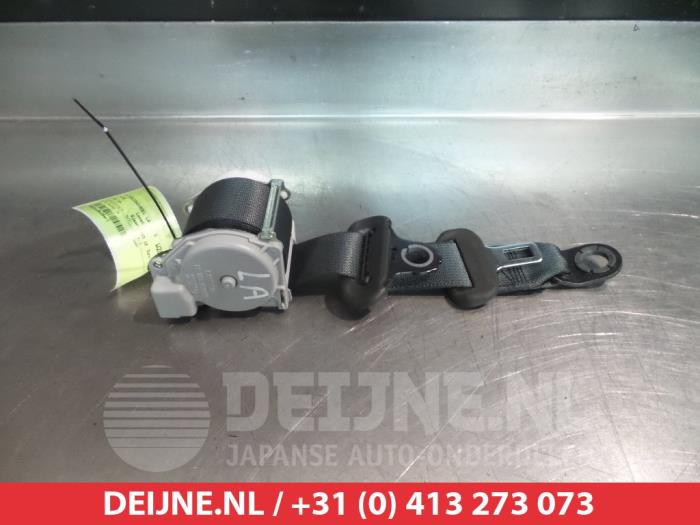Toyota Aygo Rear seatbelt, left O315856