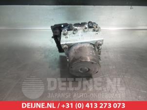 Subaru Legacy ABS pump O337763 photo 2