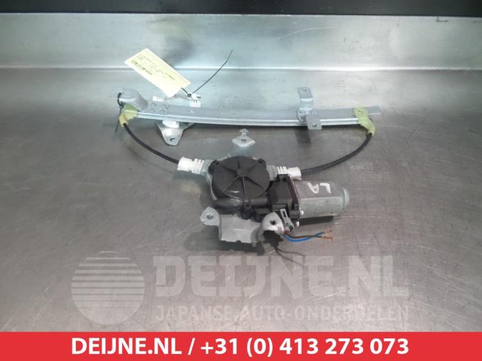 Nissan Almera Tino Fenstermechanik 4-türig links hinten O290434