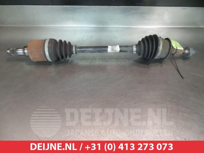 Suzuki Swift Antriebswelle links vorne O318508