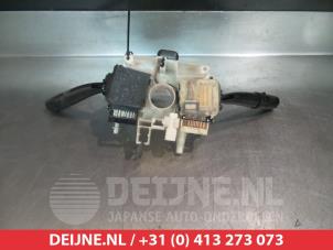 Subaru Legacy Steering column stalk O308624 photo 2