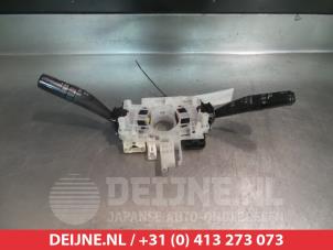 Gebruikte Schakelaar Stuurkolom (licht) Subaru Legacy Touring Wagon (BP) 2.0 D 16V Prijs op aanvraag aangeboden door V.Deijne Jap.Auto-onderdelen BV