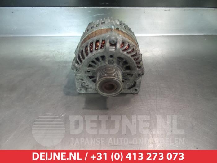 Gebruikte Dynamo Nissan X-Trail (T31) 2.0 XE,SE,LE dCi 16V 4x2 Prijs € 35,00 Margeregeling aangeboden door V.Deijne Jap.Auto-onderdelen BV