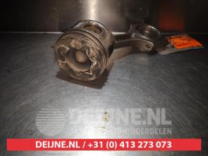 Gebruikte Zuiger Kia Sportage (JE) 2.0 CRDi 16V VGT 4x2 Prijs € 75,00 Margeregeling aangeboden door V.Deijne Jap.Auto-onderdelen BV