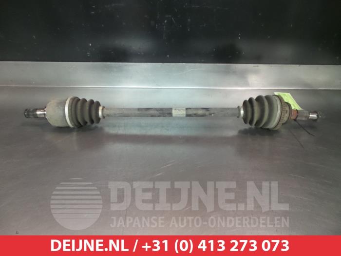 Gebruikte Aandrijfas links-achter Hyundai Santa Fe II (CM) 2.2 CRDi 16V 4x4 Prijs € 40,00 Margeregeling aangeboden door V.Deijne Jap.Auto-onderdelen BV