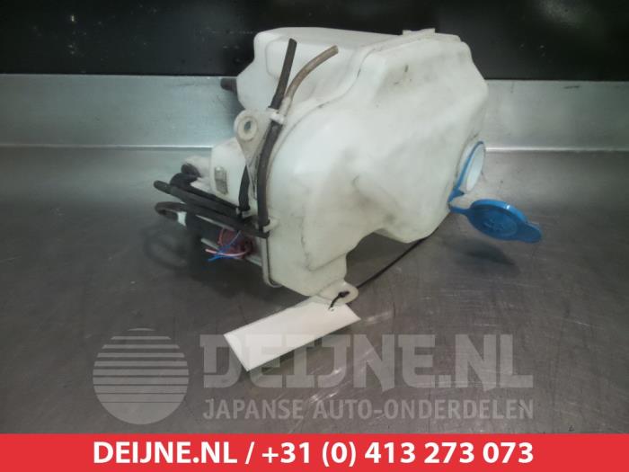 Toyota Corolla Ruitensproeiertank voor O340846