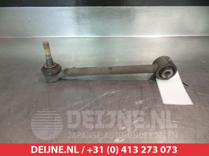 Subaru XV Draagarm rechts-achter O384326