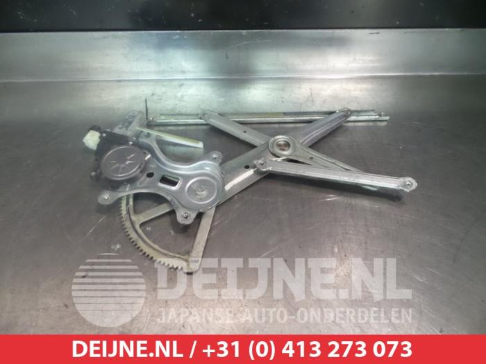 Mitsubishi L200 Ruitmechaniek 4Deurs rechts-voor O276862