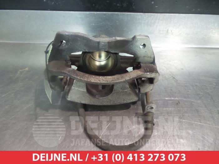 Toyota Verso-S Bremszange rechts vorne O327045
