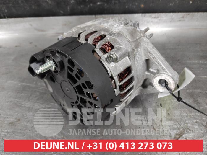 Dynamo van een Suzuki Vitara (LY/MY) 1.6 16V DDiS 2015