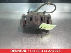 Gebruikte Remklauw (Tang) links-voor Mitsubishi Space Runner (N6) 2.0i 16V Prijs € 30,00 Margeregeling aangeboden door V.Deijne Jap.Auto-onderdelen BV