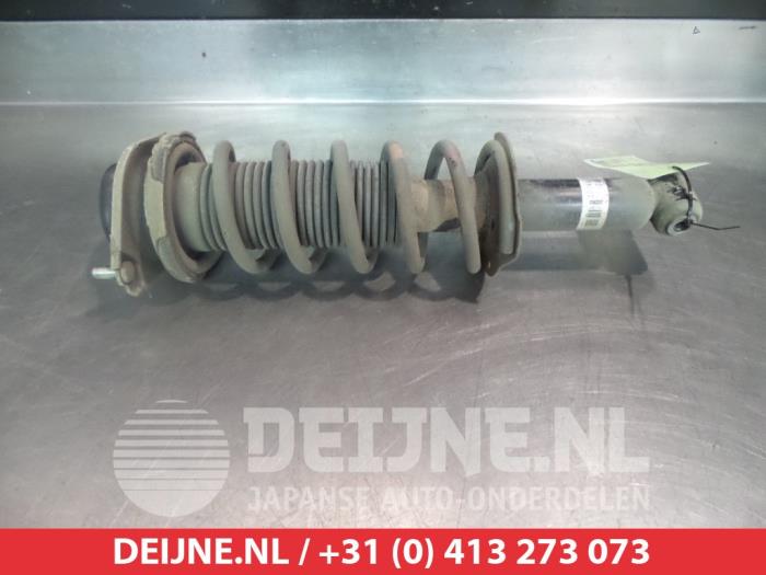 Subaru Impreza Stoßdämpferstrebe rechts hinten O377958