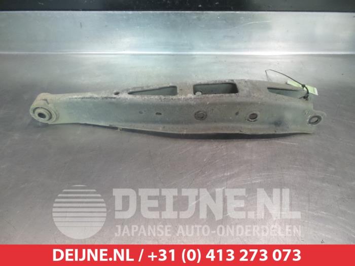 Subaru Impreza Querlenker rechts hinten O384312
