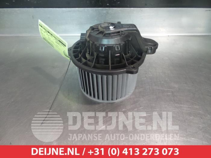 Kia Venga Kachel Ventilatiemotor O367105