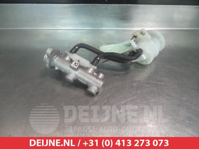 Mitsubishi Space Runner Master cylinder O336807