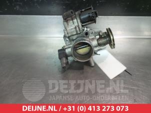 Gebruikte Gasklephuis Mazda 323 F (BA14) 1.5i GLX,GT 16V Prijs € 25,00 Margeregeling aangeboden door V.Deijne Jap.Auto-onderdelen BV