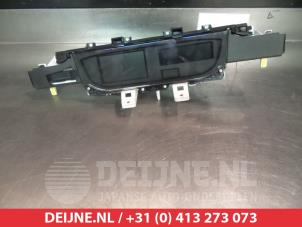 Gebruikte Display Interieur Mazda CX-7 2.2 MZR-CD 16V AWD Prijs € 35,00 Margeregeling aangeboden door V.Deijne Jap.Auto-onderdelen BV