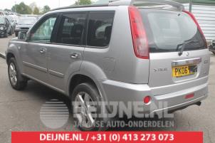 Nissan X-Trail Tür 4-türig links vorne O272343 foto 2