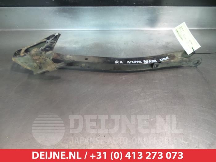 Subaru Impreza Draagarm rechts-achter O384306